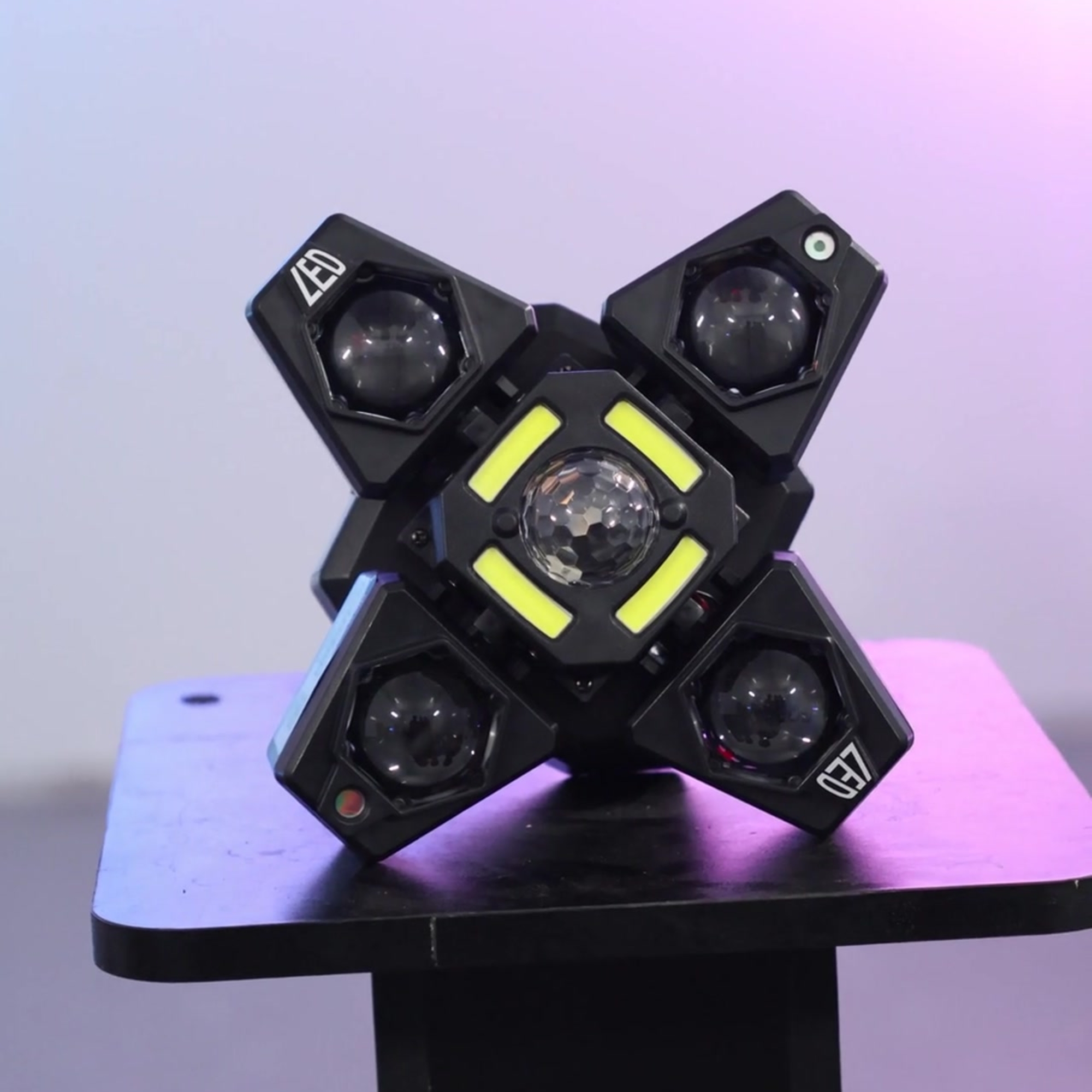 Đánh Giá Đèn Moving Kingkong 4 Cánh Pro Thaki: Giải Pháp Ánh Sáng Vũ Trường Đỉnh Cao