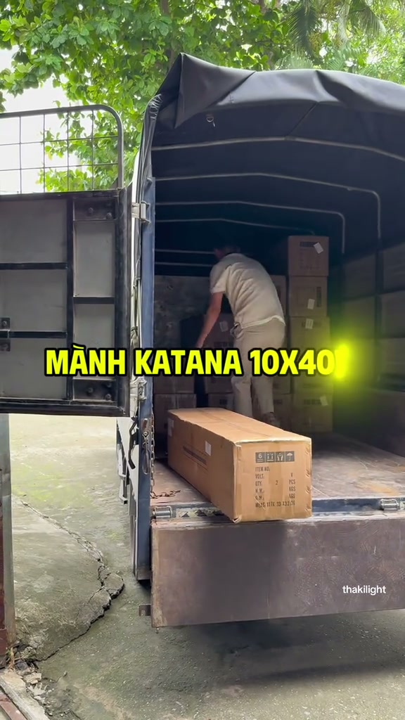 Cập Bến Lô Mành Katana 10x40W Phục Vụ Anh Em Làm Sân Khấu Sự Kiện - Thaki Light