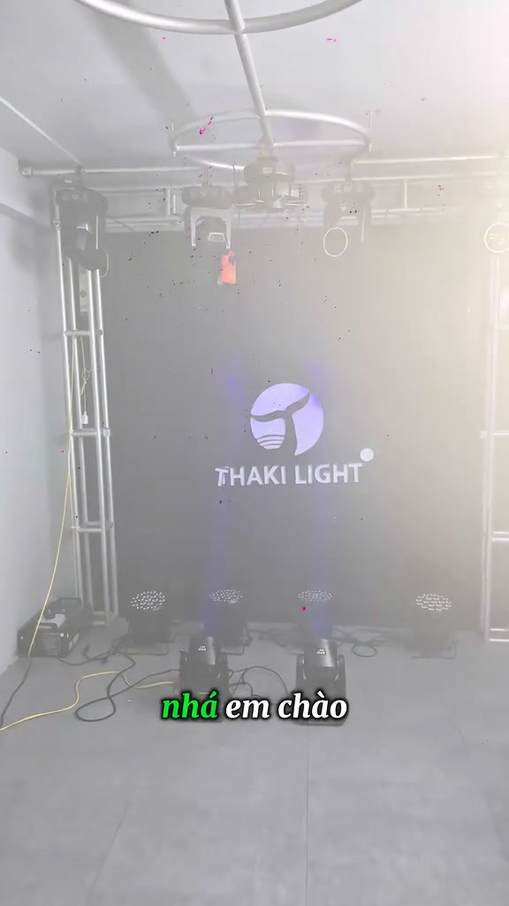 Đèn Moving 6 mắt 1 laser mẫu đèn lắp phòng KTV Chơi gia đình Sân vườn - Thaki Light