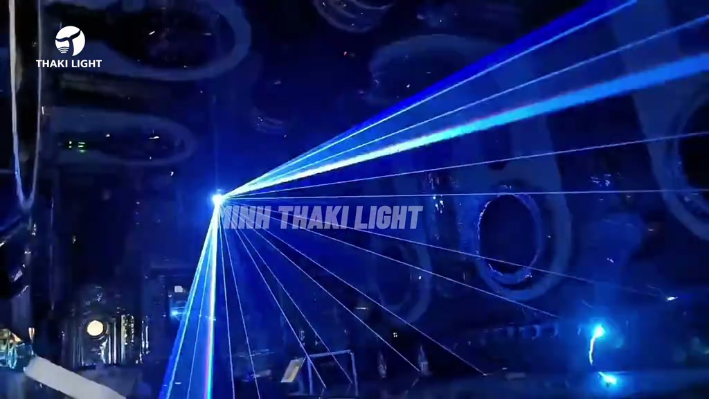 Setup đèn mà cứ như đánh bom thế này khách cưỡng lại làm sao được - Thaki Light